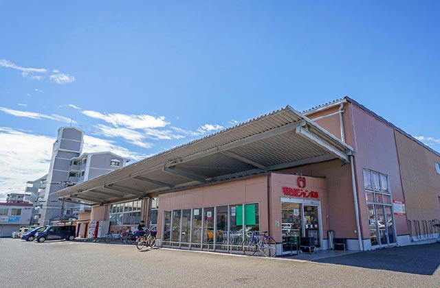 明治屋ジャンボ市博多諸岡店